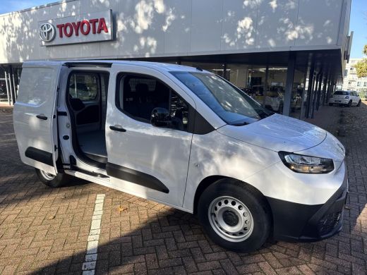 Toyota ProAce Navigator 50 kWh | 06-10141018 Voor meer informatie ActivLease financial lease