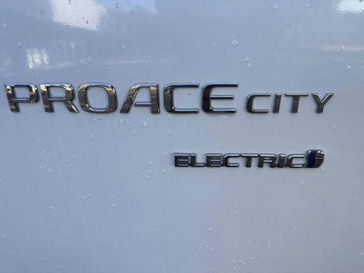 Toyota ProAce Navigator 50 kWh | 06-10141018 Voor meer informatie ActivLease financial lease