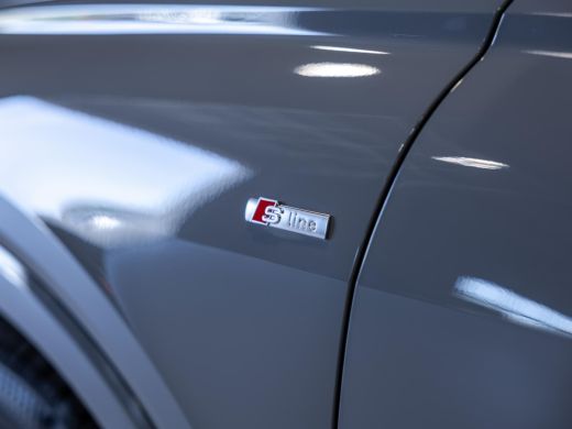 Audi Q4 e-tron 40 Launch edition S Competition 77 kWh SOH 94% / 204pk / Panorama dak / Warmtepomp / Sonos / Adap... ActivLease financial lease