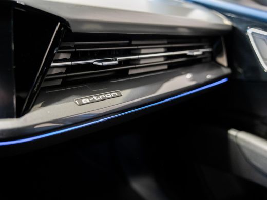 Audi Q4 e-tron 40 Launch edition S Competition 77 kWh SOH 94% / 204pk / Panorama dak / Warmtepomp / Sonos / Adap... ActivLease financial lease