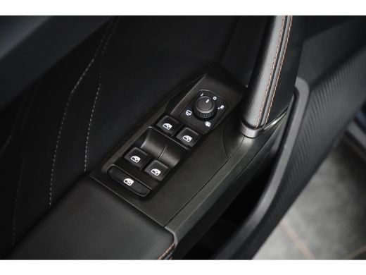 CUPRA Formentor 1.4 e-Hybrid Business l Elekt. Stoel incl Memory l Panoramadak l 19" l Navigatie l Half Leder l S... ActivLease financial lease