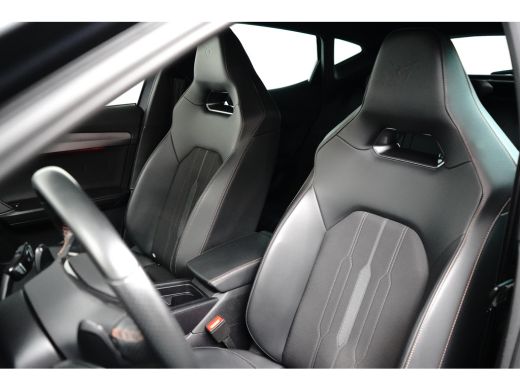 CUPRA Formentor 1.4 e-Hybrid Business l Elekt. Stoel incl Memory l Panoramadak l 19" l Navigatie l Half Leder l S... ActivLease financial lease