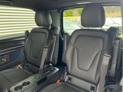 Mercedes-Benz EQV 300 L2 AVANTGARDE ** LED, NAVI+, LEDER, BURM, STOELVENT, LUCHTVERING, 18-inch LMV ** 40k onder NP... ActivLease financial lease