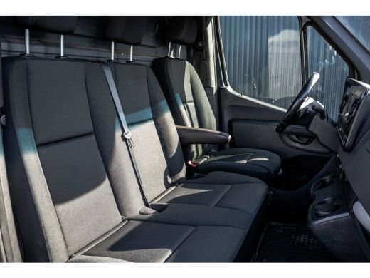 Mercedes-Benz Sprinter 314 CDI RWD L2H1 | Automaat | 3-Zits | Camera | Cruise | Mbux | Airco | Imperiaal ActivLease financial lease
