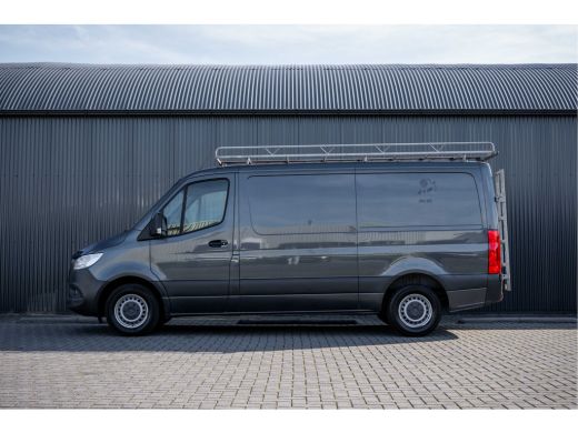 Mercedes-Benz Sprinter 314 CDI RWD L2H1 | Automaat | 3-Zits | Camera | Cruise | Mbux | Airco | Imperiaal ActivLease financial lease