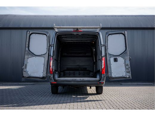 Mercedes-Benz Sprinter 314 CDI RWD L2H1 | Automaat | 3-Zits | Camera | Cruise | Mbux | Airco | Imperiaal ActivLease financial lease