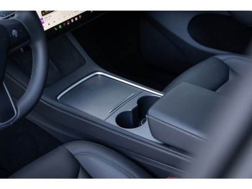 Tesla Model Y RWD 58 kWh | Panoramadak | BTW auto ActivLease financial lease