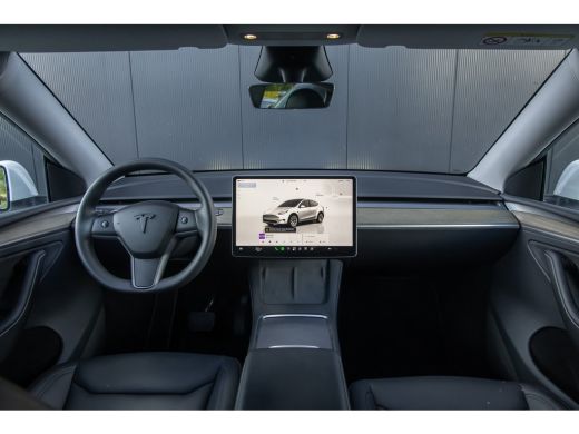 Tesla Model Y RWD 58 kWh | Panoramadak | BTW auto ActivLease financial lease