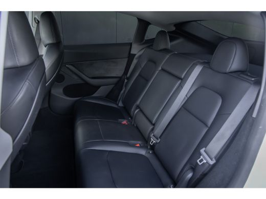 Tesla Model Y RWD 58 kWh | Panoramadak | BTW auto ActivLease financial lease