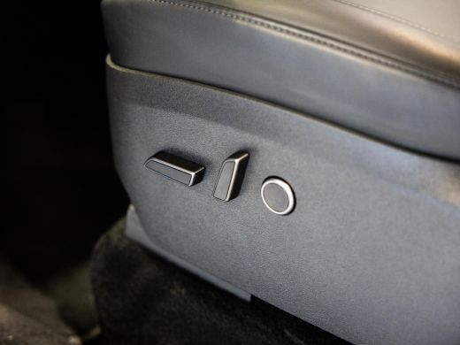 Tesla Model Y RWD 58 kWh SOH 91% / 299pk / Trekhaak / ActivLease financial lease