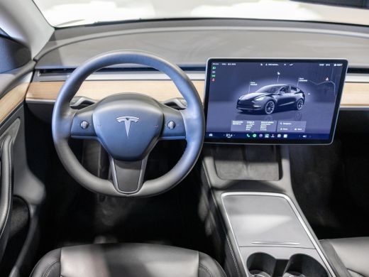 Tesla Model Y RWD 58 kWh SOH 91% / 299pk / Trekhaak / ActivLease financial lease