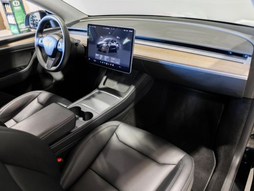 Tesla Model Y RWD 58 kWh SOH 91% / 299pk / Trekhaak / ActivLease financial lease
