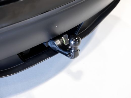 Tesla Model Y RWD 58 kWh SOH 93% / 299pk / Trekhaak / ActivLease financial lease