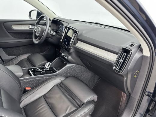 Volvo  XC40 T4 Recharge Inscription | 19" | Leder | Trekhaak | Stoel/Stuurverwarming | Adaptieve Cruise | BLI... ActivLease financial lease