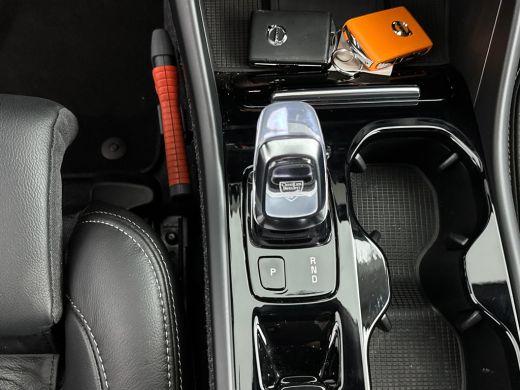 Volvo  XC40 T4 Recharge Inscription | 19" | Leder | Trekhaak | Stoel/Stuurverwarming | Adaptieve Cruise | BLI... ActivLease financial lease