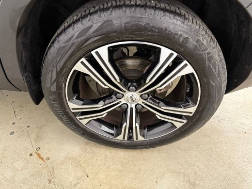 Volvo  XC40 T4 Recharge Inscription | 19" | Leder | Trekhaak | Stoel/Stuurverwarming | Adaptieve Cruise | BLI... ActivLease financial lease