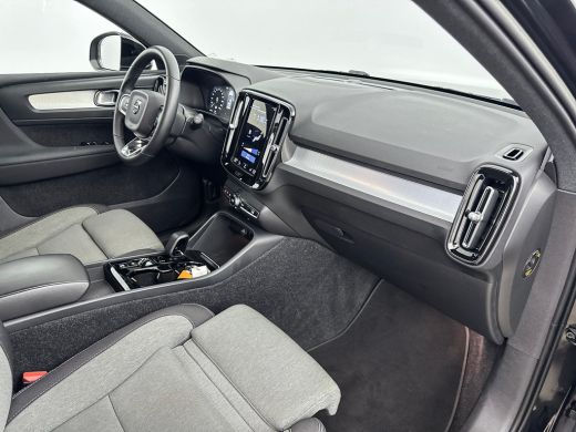 Volvo  XC40 T4 Recharge Plus Bright | 18" Allseason | Getint Glas | Elektr. verst. Stoelen | Harman Kardon | ... ActivLease financial lease