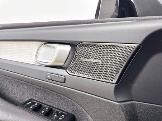 Volvo  XC40 T4 Recharge Plus Bright | 18" Allseason | Getint Glas | Elektr. verst. Stoelen | Harman Kardon | ... ActivLease financial lease