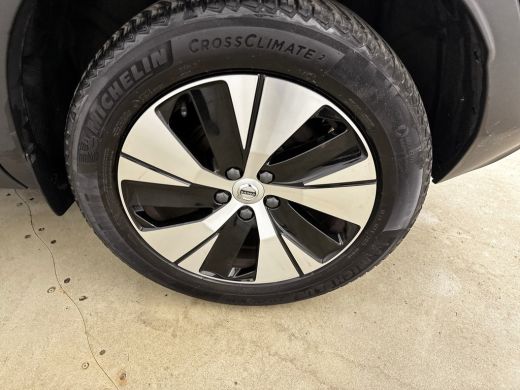 Volvo  XC40 T4 Recharge Plus Bright | 18" Allseason | Getint Glas | Elektr. verst. Stoelen | Harman Kardon | ... ActivLease financial lease