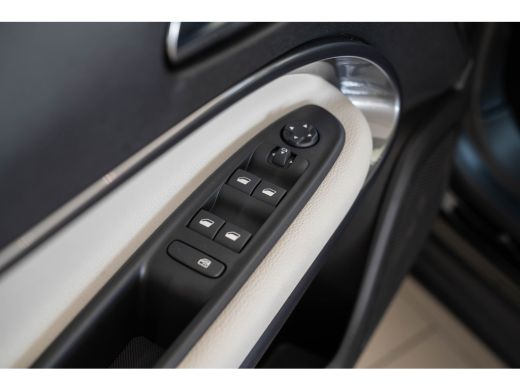 Fiat 600 1.2 Hybrid La Prima | Tot 8 Jaar Garantie | Camera | Elektrische Achterklep | Dolce-Vita Pack | K... ActivLease financial lease