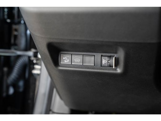 Jeep Avenger 1.2 e-Hybrid Black Edition | Tot 8 Jaar Garantie | Winter Pack | Navigatie | Camera | Elektrische... ActivLease financial lease