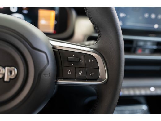 Jeep Avenger 1.2 e-Hybrid Black Edition | Tot 8 Jaar Garantie | Winter Pack | Navigatie | Camera | Elektrische... ActivLease financial lease