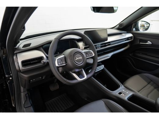 Jeep Avenger Black Edition 54 kWh | Tot 8 Jaar Garantie | Lederen bekleding | Schuif-Kanteldak | Camera | Stoe... ActivLease financial lease
