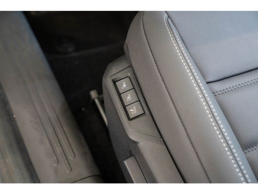 Jeep Avenger Black Edition 54 kWh | Tot 8 Jaar Garantie | Lederen bekleding | Schuif-Kanteldak | Camera | Stoe... ActivLease financial lease