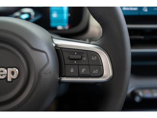 Jeep Avenger Black Edition 54 kWh | Tot 8 Jaar Garantie | Lederen bekleding | Schuif-Kanteldak | Camera | Stoe... ActivLease financial lease