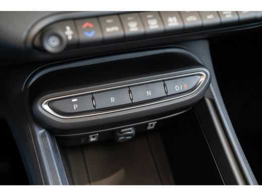 Jeep Avenger Black Edition 54 kWh | Tot 8 Jaar Garantie | Lederen bekleding | Schuif-Kanteldak | Camera | Stoe... ActivLease financial lease