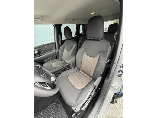 Jeep Renegade 4xe 240 Plug-in Hybrid Electric Trailhawk (Navigatie - LED - Keyless Entry - Parkeersensoren V+A ... ActivLease financial lease