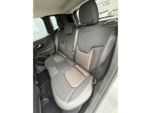Jeep Renegade 4xe 240 Plug-in Hybrid Electric Trailhawk (Navigatie - LED - Keyless Entry - Parkeersensoren V+A ... ActivLease financial lease