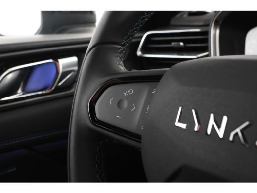 Lynk & Co 01 1.5 zwarte hemel! ActivLease financial lease