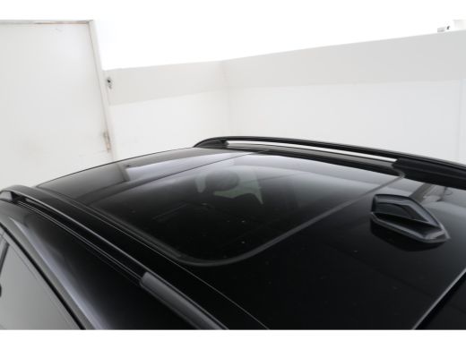 Lynk & Co 01 1.5 zwarte hemel! ActivLease financial lease