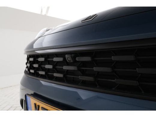 Lynk & Co 01 1.5 zwarte hemel! ActivLease financial lease