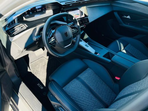 Peugeot 308 1.2 Hybrid 145 e-DCS6 Allure SUPER UITSTRALING! | Carplay | 17 Inch Velg | Adaptive Cruise Contro... ActivLease financial lease