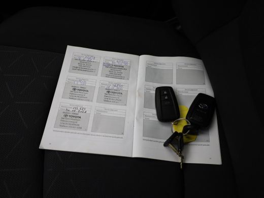 Toyota RAV4 2.5 Hybrid Dynamic | NL Auto | Camera | PDC | Trekhaak | Apple \ Android | Bearlock | Prijs Rijkl... ActivLease financial lease