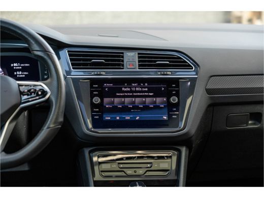 Volkswagen Tiguan 1.4 TSI eHybrid R-Line Business+ Pano / Trekhaak / Black / ActivLease financial lease
