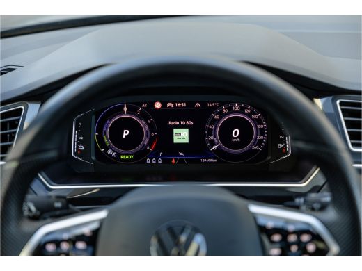 Volkswagen Tiguan 1.4 TSI eHybrid R-Line Business+ Pano / Trekhaak / Black / ActivLease financial lease
