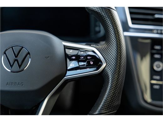 Volkswagen Tiguan 1.4 TSI eHybrid R-Line Business+ Pano / Trekhaak / Black / ActivLease financial lease