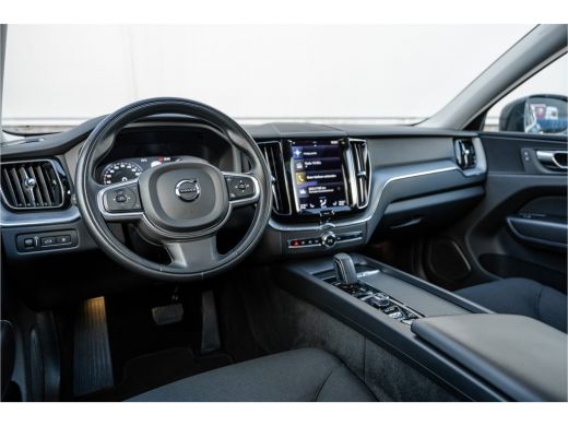 Volvo  XC60 2.0 Recharge T6 AWD Panorama / Stoelverwarming / Camera / ActivLease financial lease