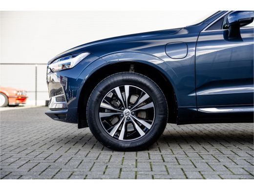 Volvo  XC60 2.0 Recharge T6 AWD Panorama / Stoelverwarming / Camera / ActivLease financial lease