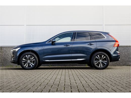 Volvo  XC60 2.0 Recharge T6 AWD Panorama / Stoelverwarming / Camera / ActivLease financial lease