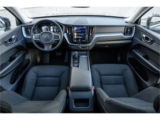 Volvo  XC60 2.0 Recharge T6 AWD Panorama / Stoelverwarming / Camera / ActivLease financial lease
