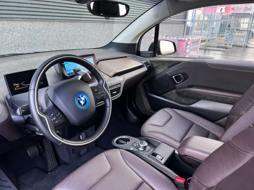 BMW i3 S /184pk*Unique Forever*120Ah 42 kWh/Leder/W-pomp/Carplay/20"/3-fase ActivLease financial lease