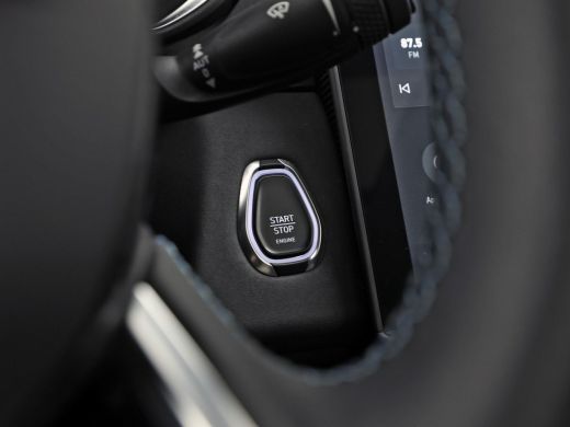 Lynk & Co 01 1.5 Black Pack 262Pk (SOH 93,5%, PANORAMADAK, APPLE CARPLAY, INFINITY AUDIO, SFEERVERLICHTING, ME... ActivLease financial lease