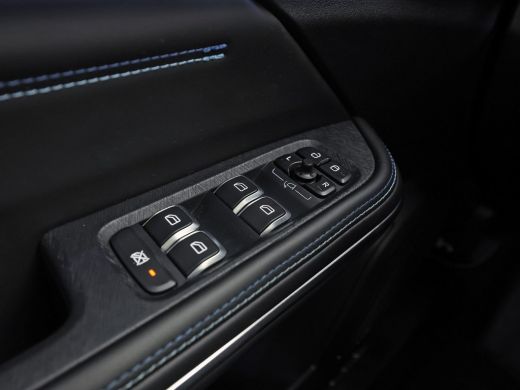 Lynk & Co 01 1.5 Black Pack 262Pk (SOH 93,5%, PANORAMADAK, APPLE CARPLAY, INFINITY AUDIO, SFEERVERLICHTING, ME... ActivLease financial lease