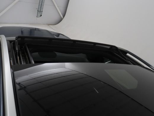 Mercedes-Benz EQB | SOH 94,7% | Panoramadak | Half leder | Memory | Stoelverwarming | Cruise control | Head-up | 36... ActivLease financial lease