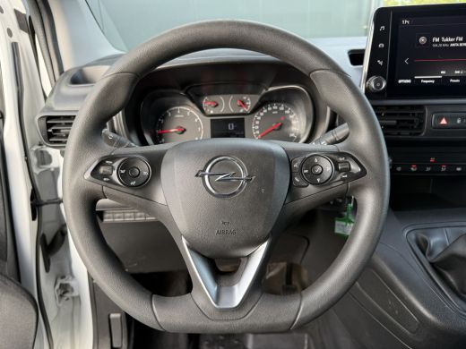 Opel Combo 1.5D 102 PK / L1H1 / 1e EIG. / TREKHAAK / BOTT INRICHTING / CAMERA / CARPLAY / AIRCO ActivLease financial lease