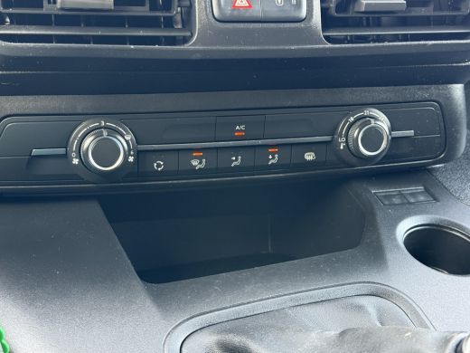 Opel Combo 1.5D 102 PK / L1H1 / 1e EIG. / TREKHAAK / BOTT INRICHTING / CAMERA / CARPLAY / AIRCO ActivLease financial lease